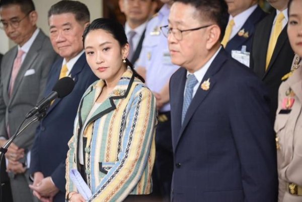 配资猫 泰国国家反腐败委员会将对佩通坦争议通话展开调查